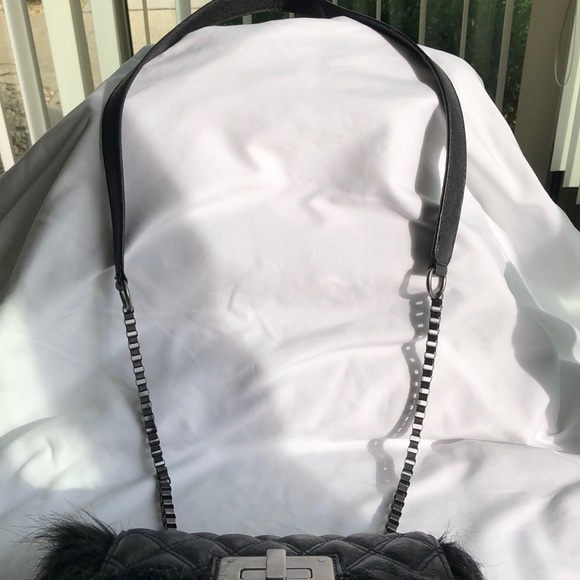 Simply Vera Faux Fur Handbag - Picture 9 of 12